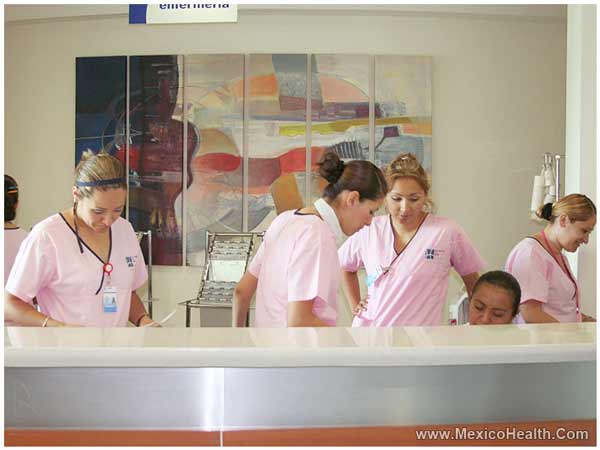 paramedical-personnel-in-a-hospital-in-guadalajara-mexico