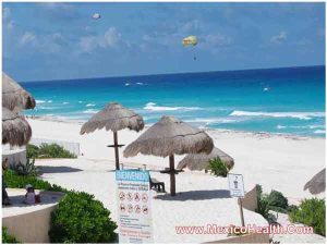 lovely-hues-of-blue-at-a-beach-in-cancun-mexico